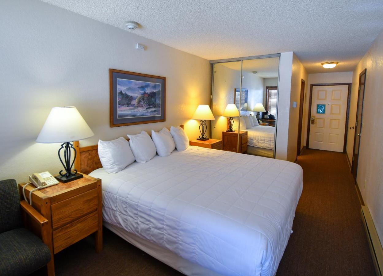 The At Silvercreek
