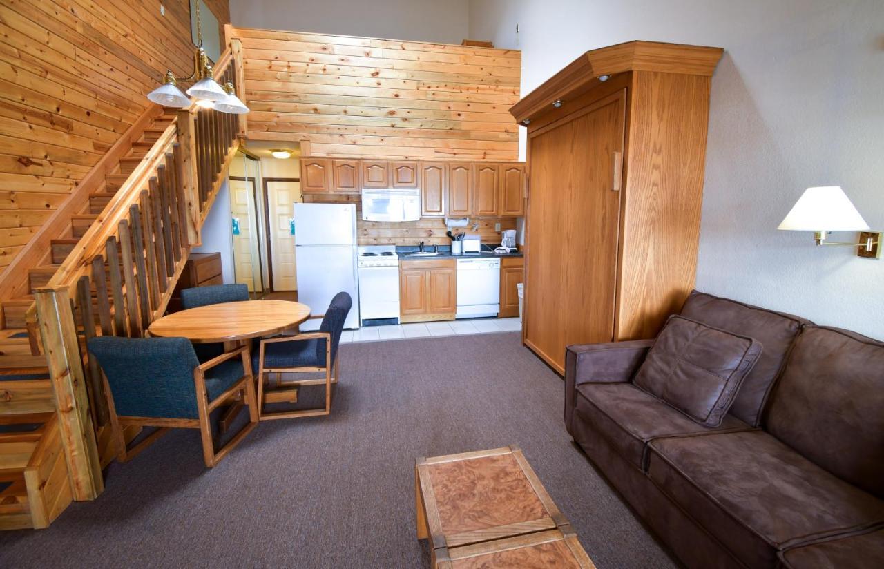 The At Silvercreek 3*