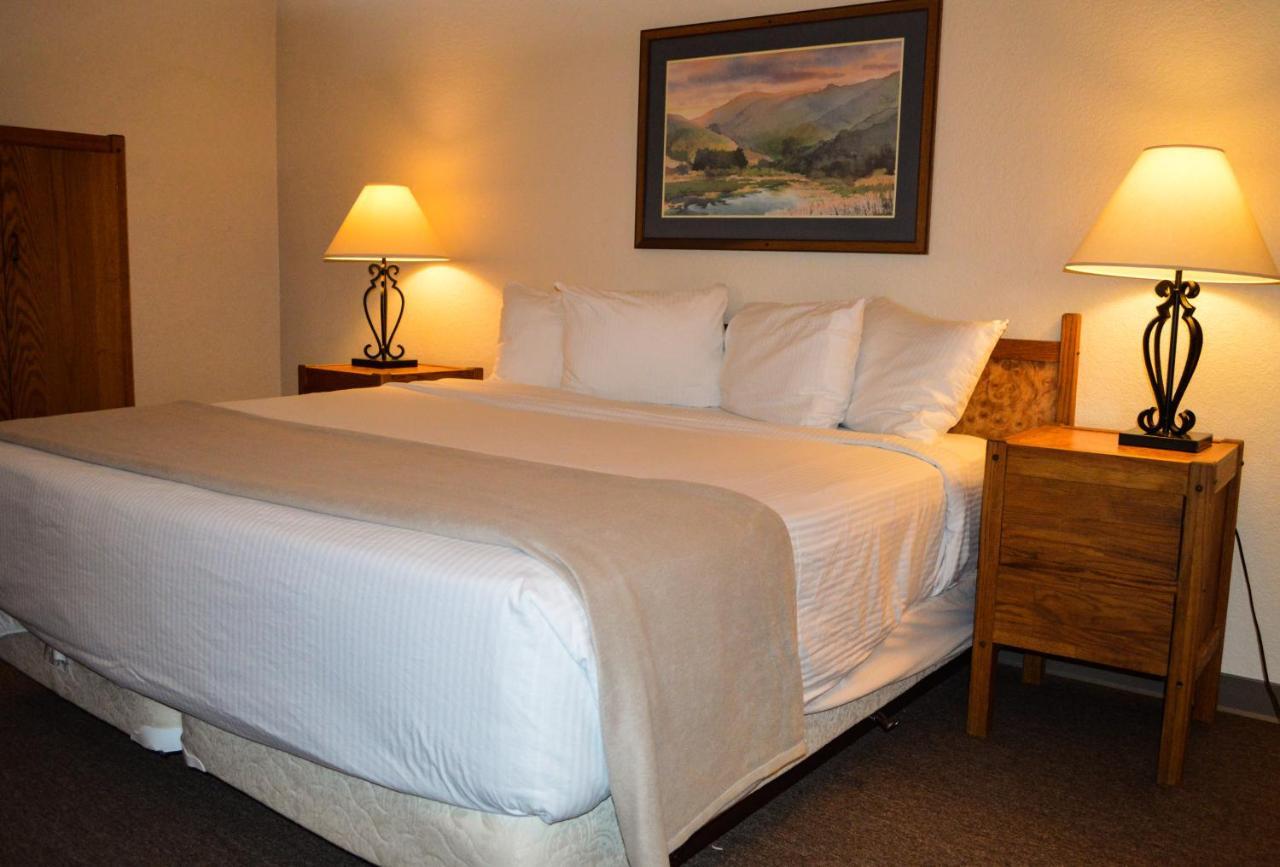 The At Silvercreek